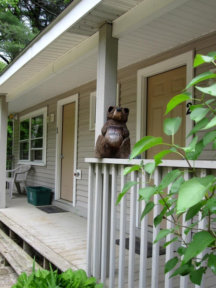 Bear Tree Lodge