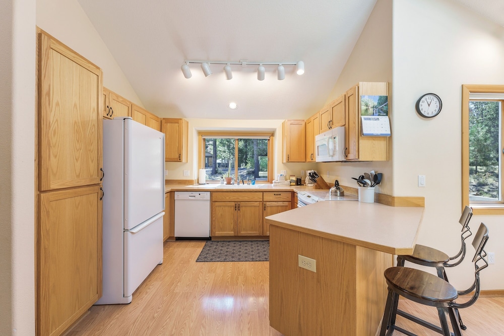 15 Lassen Ln 4 Bedroom Home