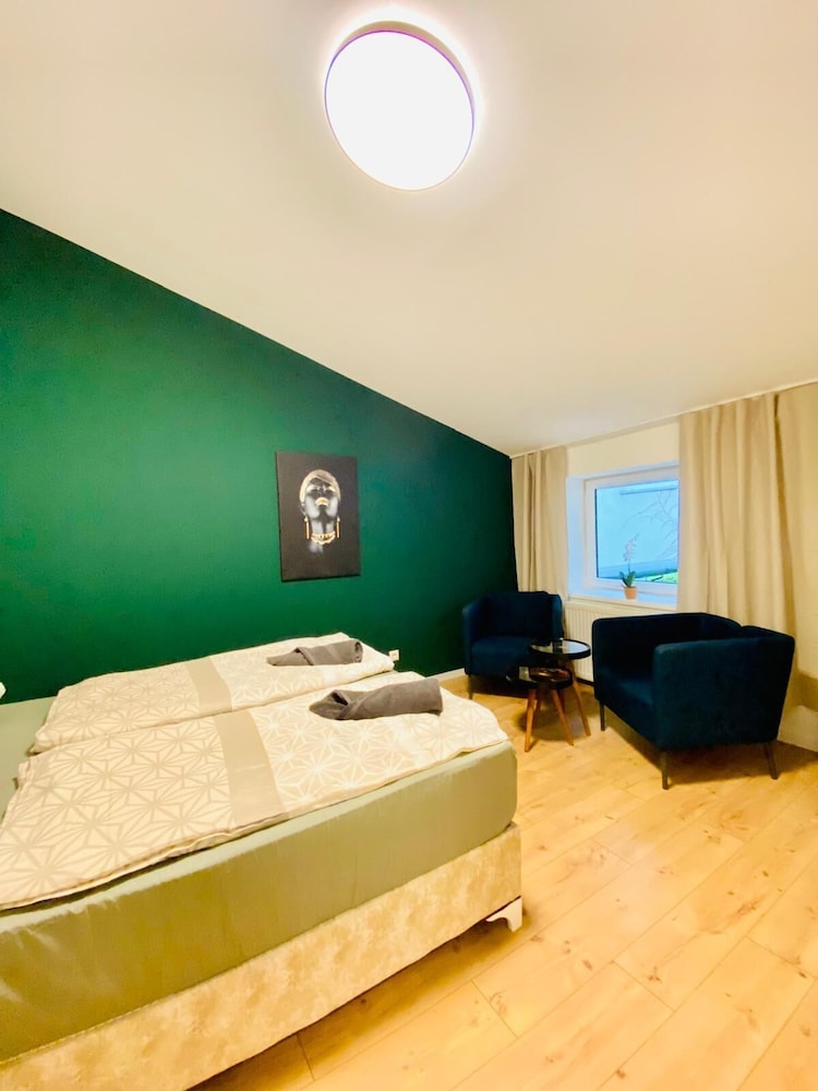 8 Studios with Terrace in Margareten