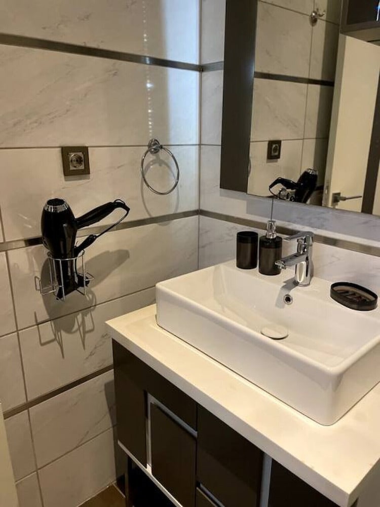 Modern Studio Near Mall of Istanbul