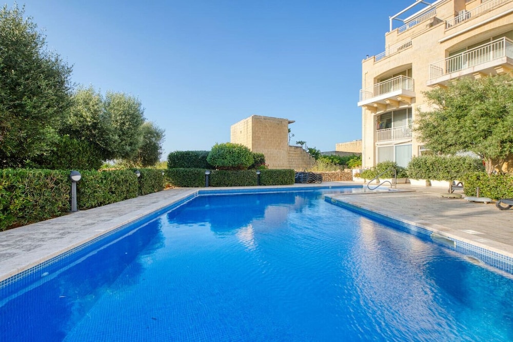 The Dreamy Terrace Pool BBQ in Xag ra Gozo