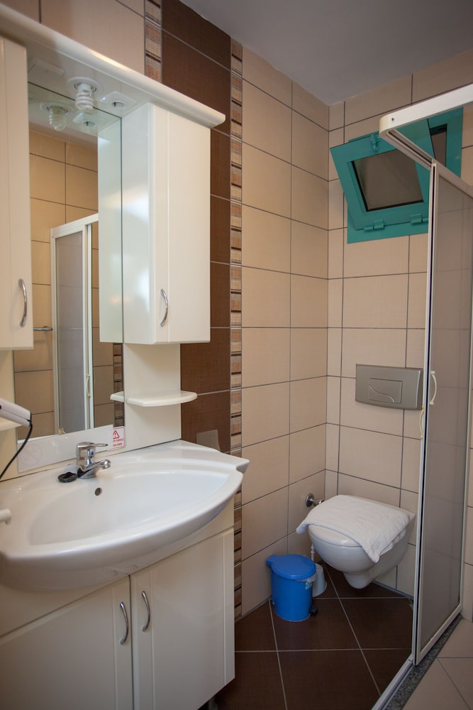 Rebin Beach Otel - Image 32