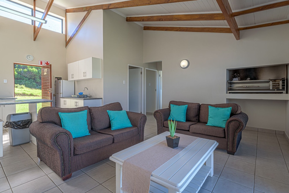 Fynbos Golf & Country Estate