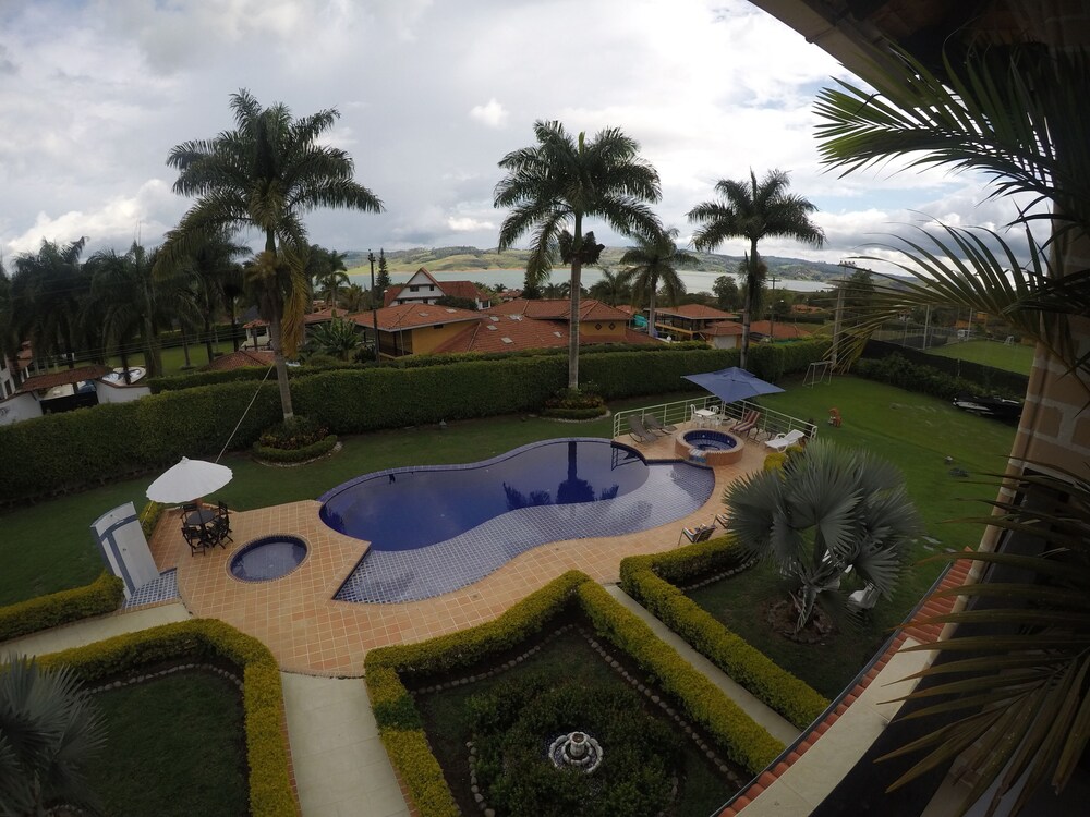 Mansion del Lago Calima - Property Image 31