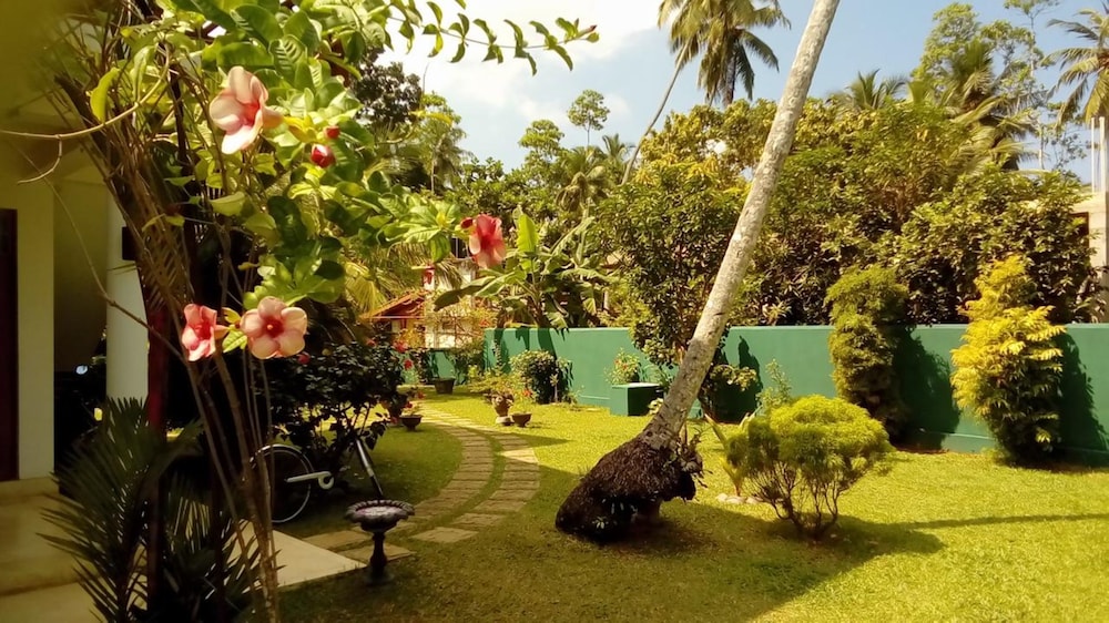 River shadow villa