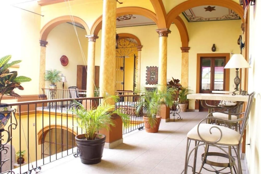 Alebrije Hotel Boutique - Property Image 1