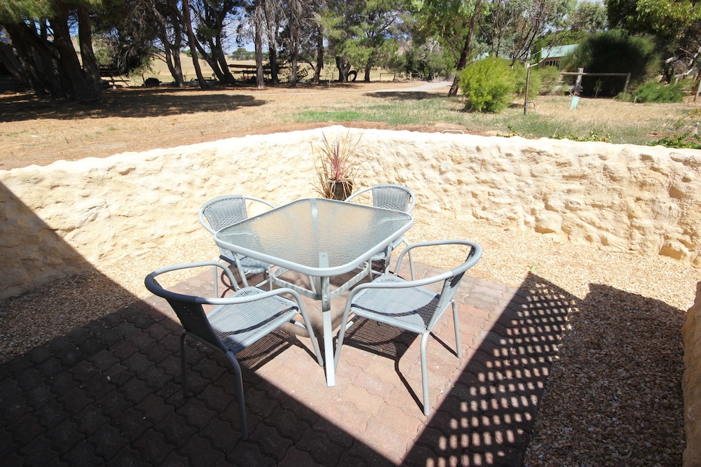 Cape Jervis Accommodation & Caravan Park