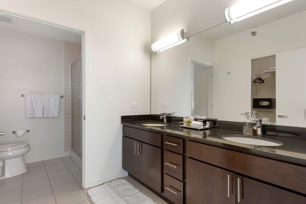 Fulton Group Stay 2 Apartments Skyline Views