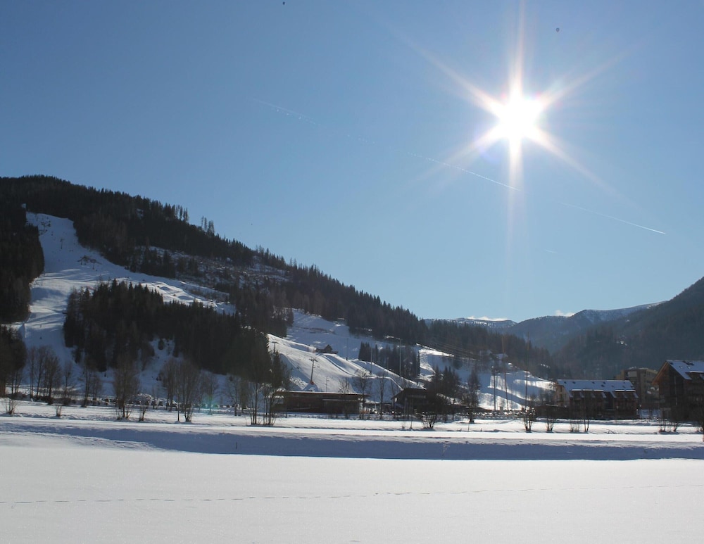 Lively Apartment Near the ski Area