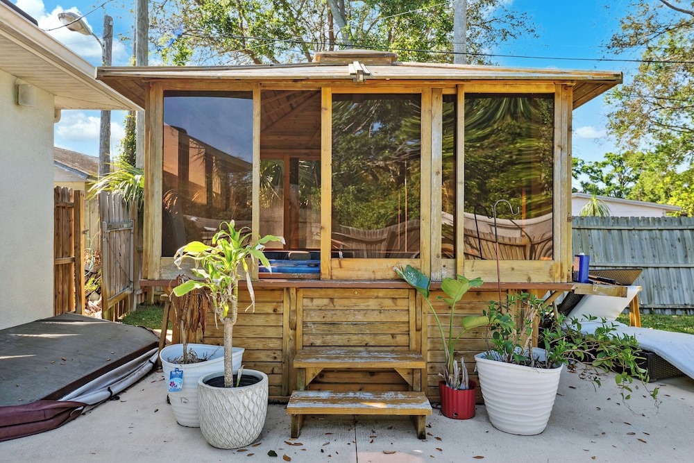 Sleek Home w/ Hot Tub, Koi Pond & Yard in Seminole