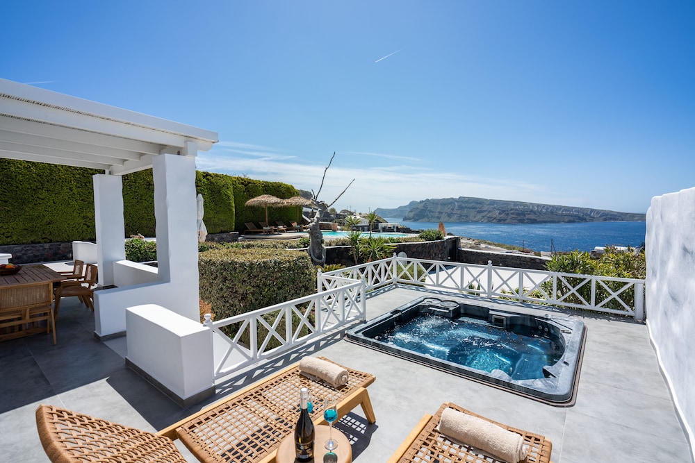 Oia Sunset Villas