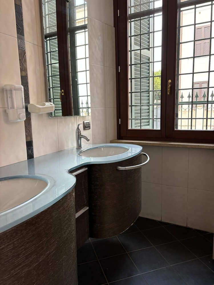 Villa Luzzatti Hostel