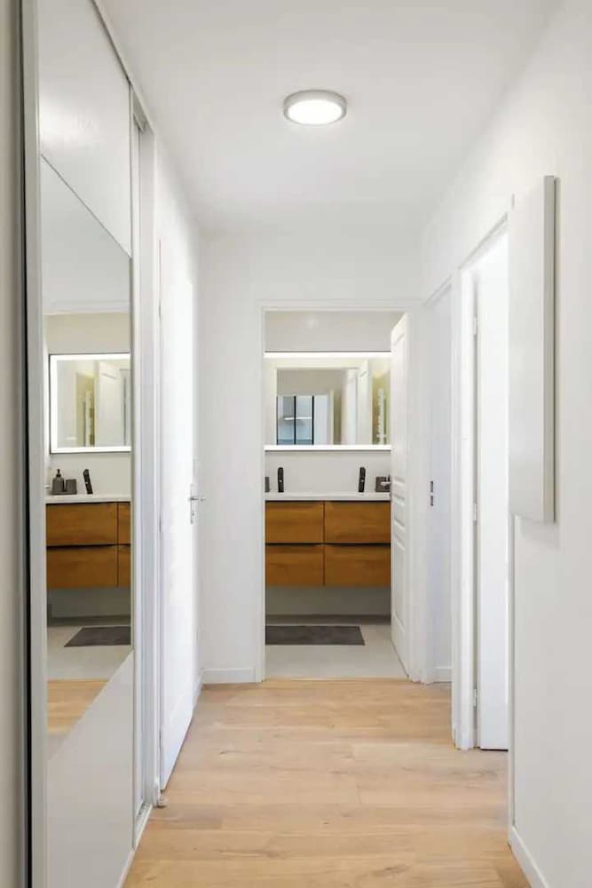 Magnificent Modern 2 Bedrooms Apartment - Castellane District