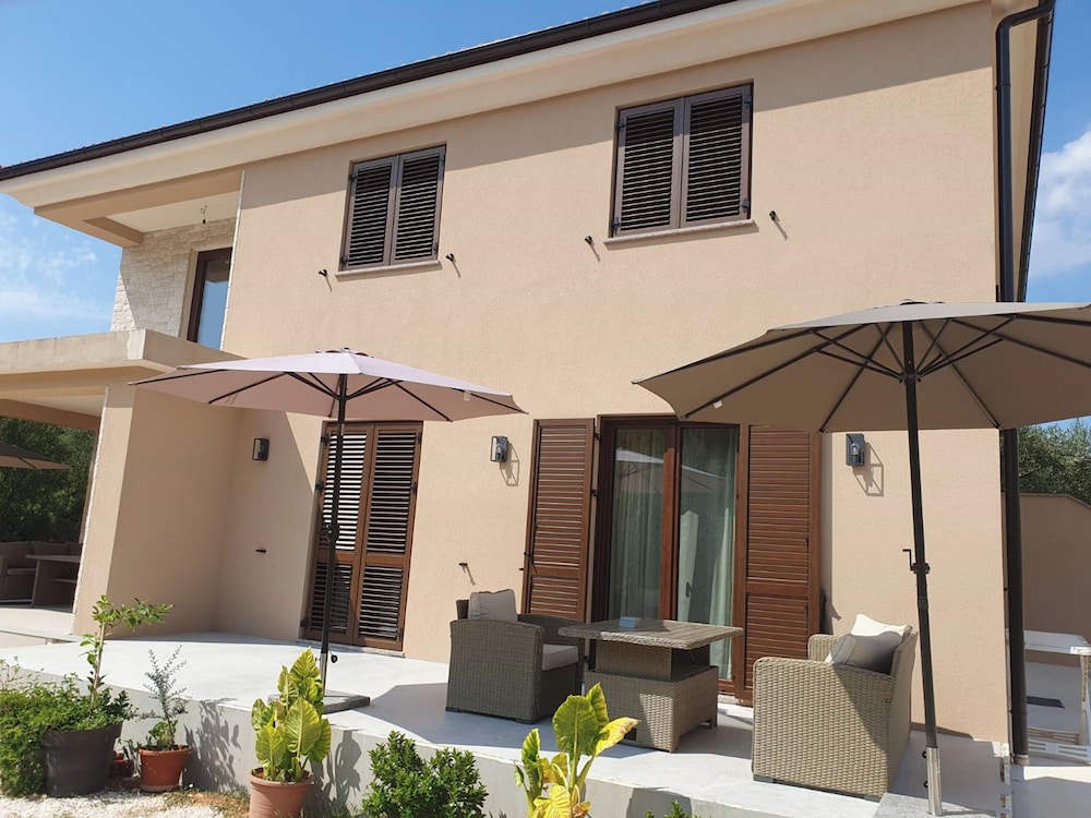Apartments Robi 2