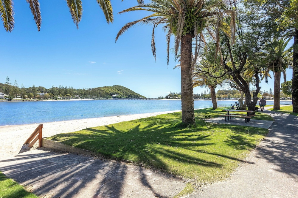 Palm Beach Waterfront Escape