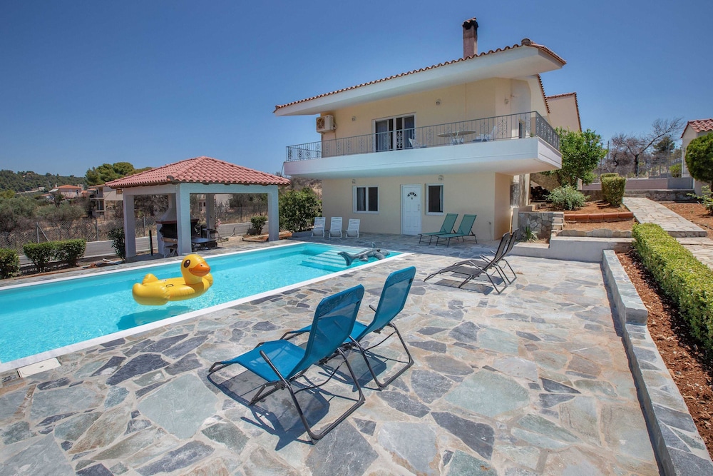 Villa with S. Pool Theologos by GHH
