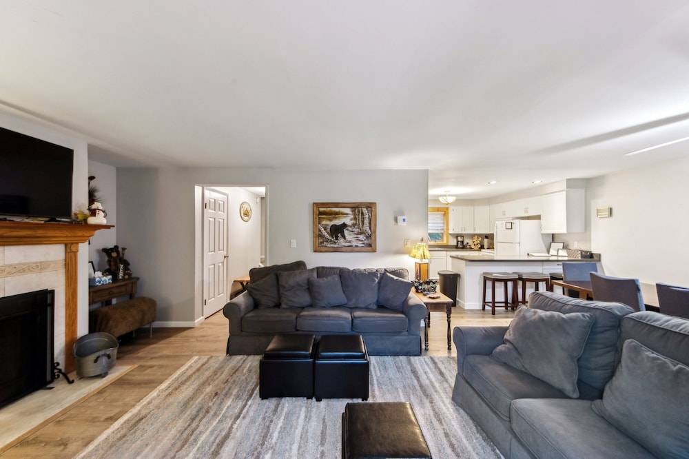 Tannery 64h - Family Retreat With Modern Comforts 3 Bedroom Townhouse by The Summit at Gore Mountain