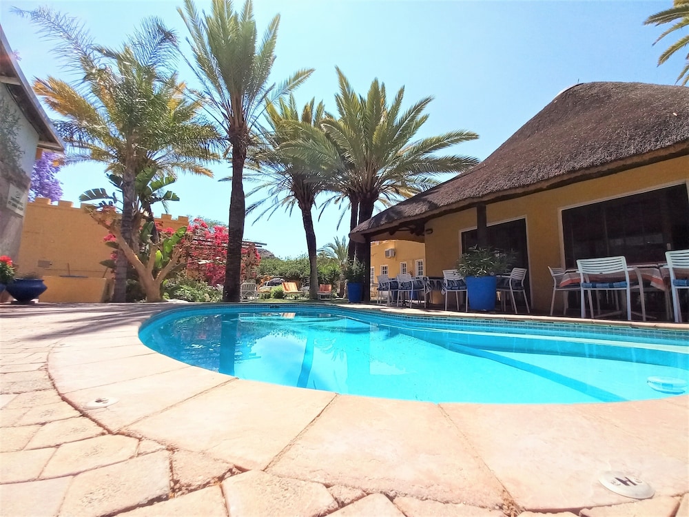 Capbon Guesthouse