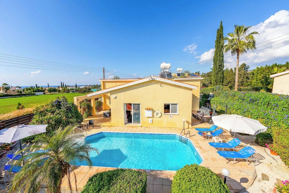 Villa Kampos