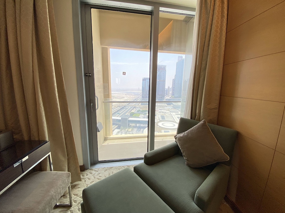 Lux BnB Address Dubai Mall Skyline Views