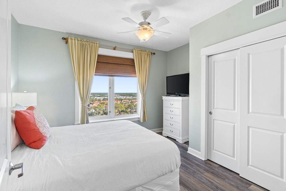 Grand Panama Beach Resort by Panhandle Getaways
