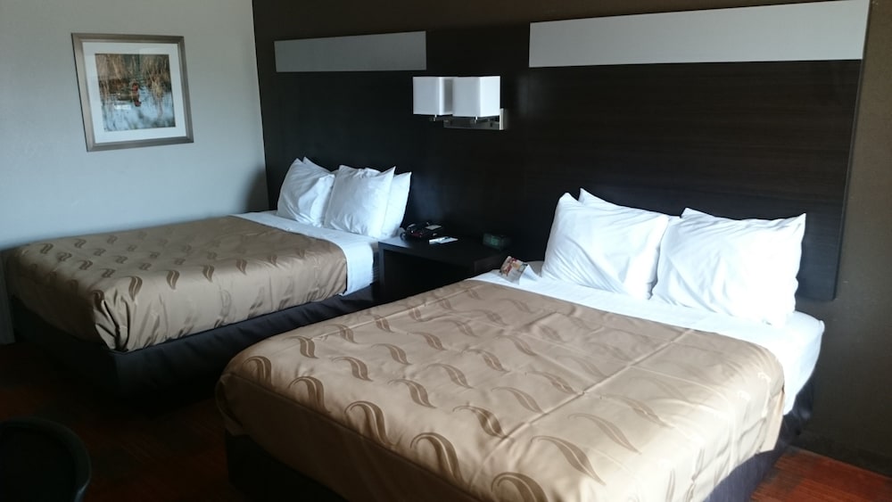 Quality Inn & Suites Stuttgart North
