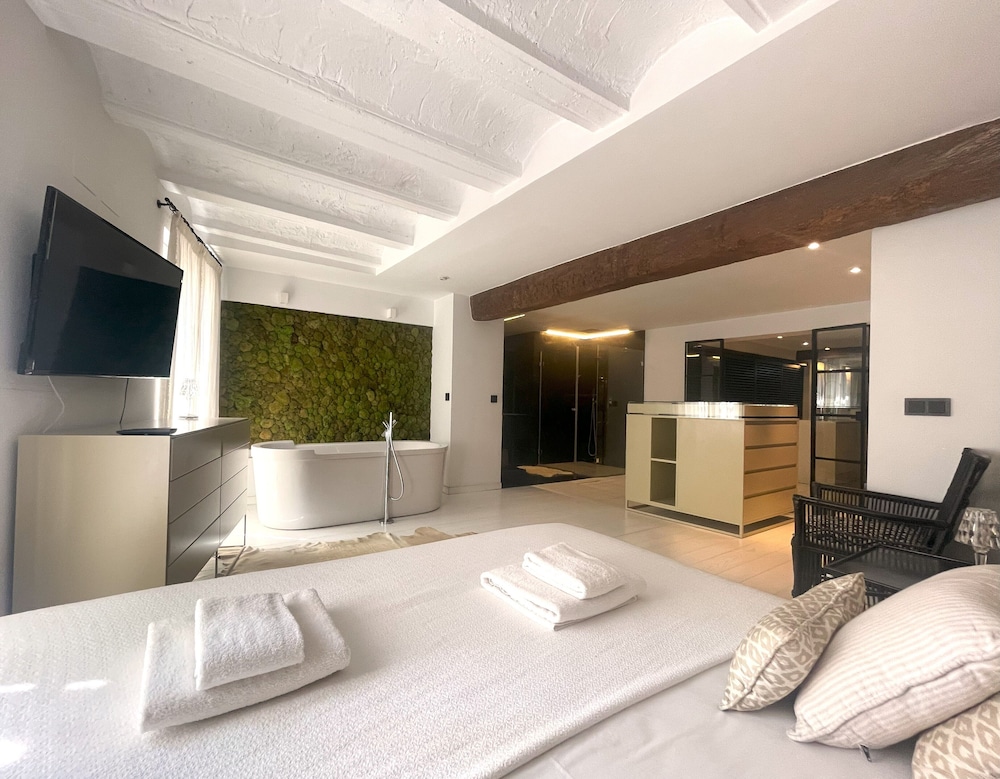 Valencia Luxury - Boutique El Carmen
