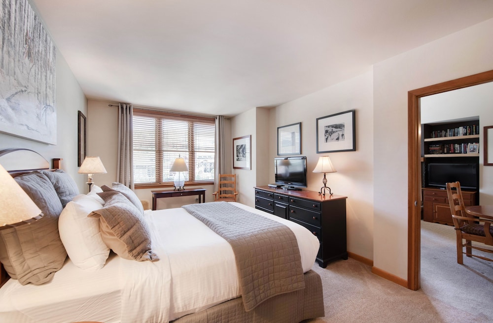 Two Bedroom Condos at Zephyr Mountain Lodge - Winter Park CO