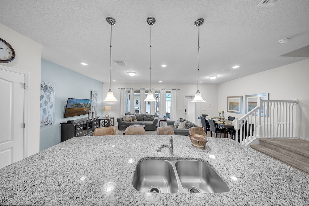 2027 MD - Windsor Westside Tranquil Haven