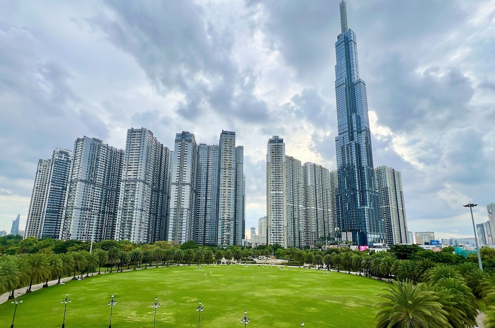 Vinhomes Central Park Landmark 81-Apts
