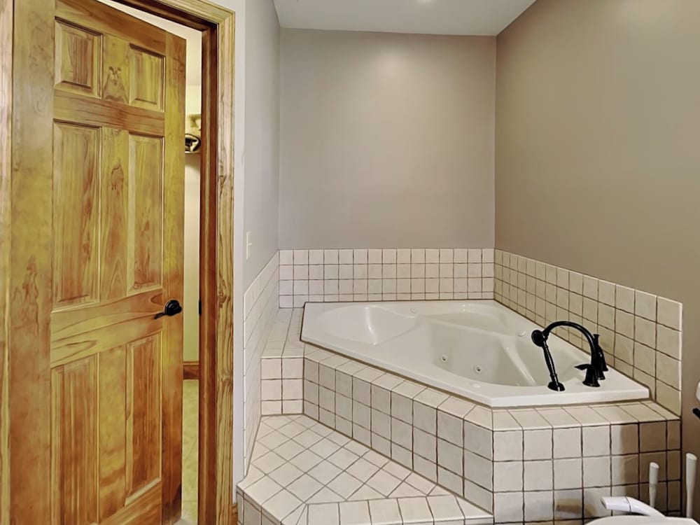 Paravel by Taylor Made Deep Creek