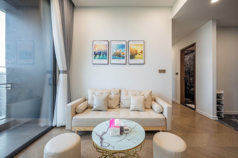 The Lumiere Luxury Citypoint ANGIA