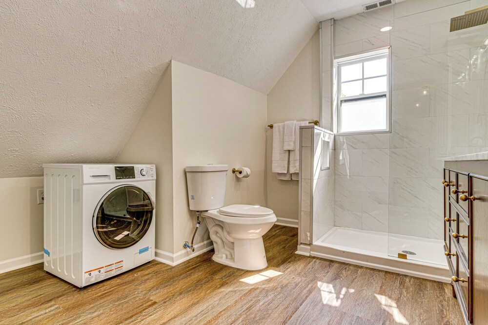 2 Mi to Mass Ave: Indianapolis Townhome Near Parks