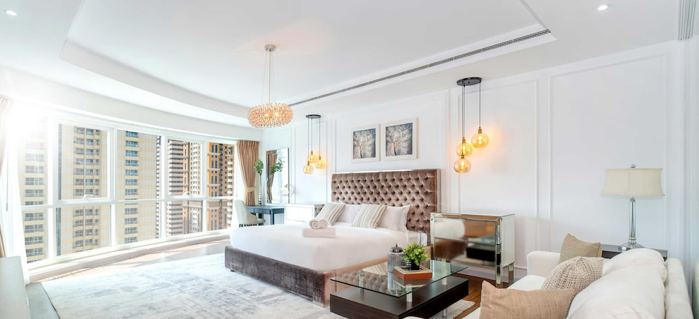 LUX The Al Seef Marina 4 bed Suite