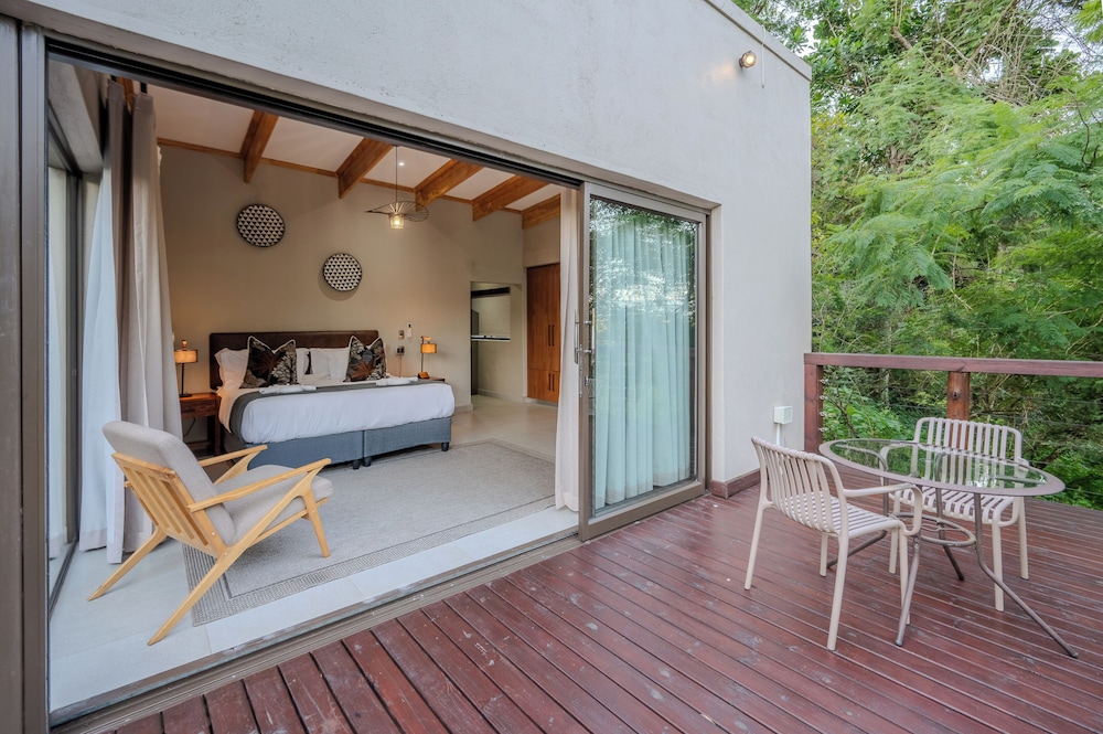 Bushbaby Valley Lodge