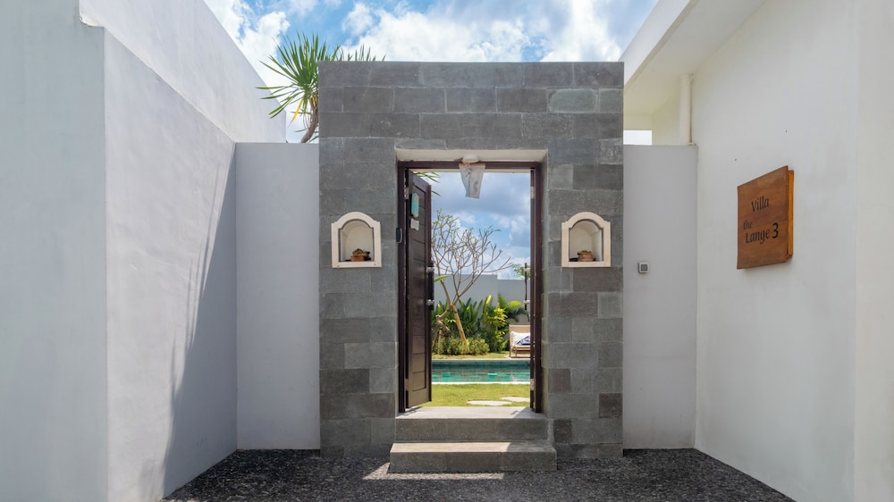 Villa Lange 3 by Villa Finder