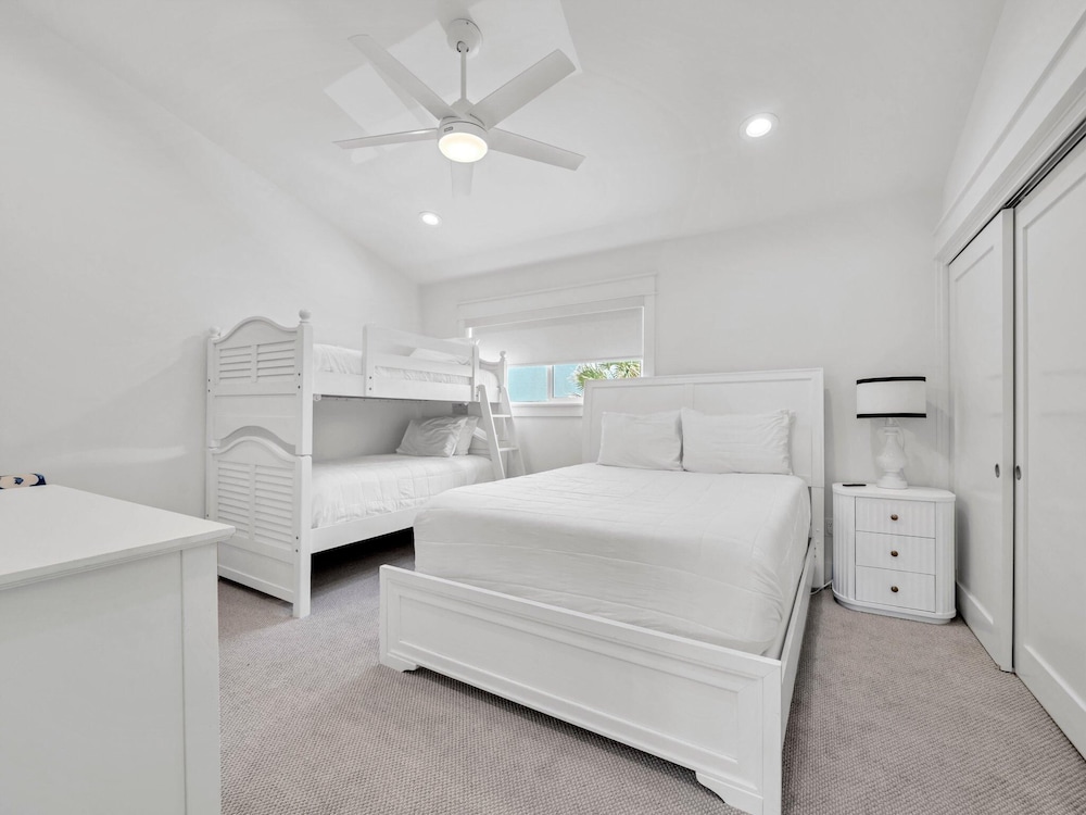 Blue Mountain Beach Villas 5A