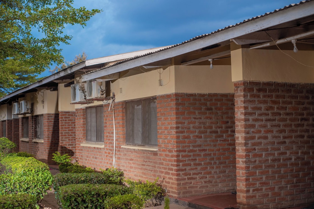 Liwonde Park Motel view 3
