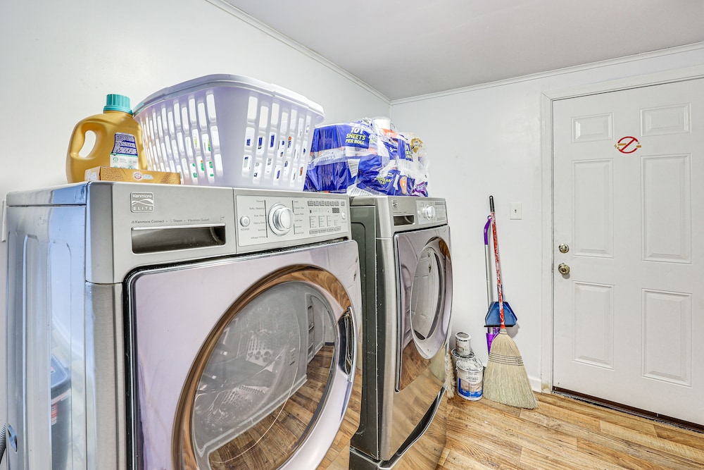 Charming El Dorado Retreat Near Main Street!