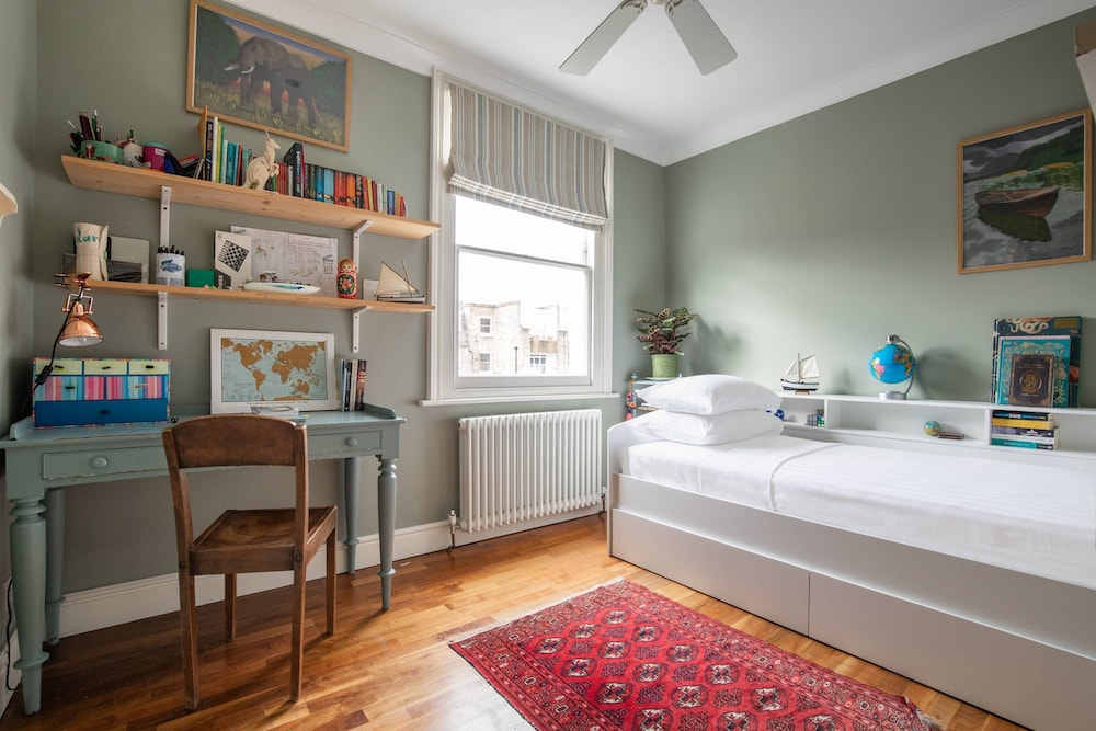Poplar Grove II by Onefinestay