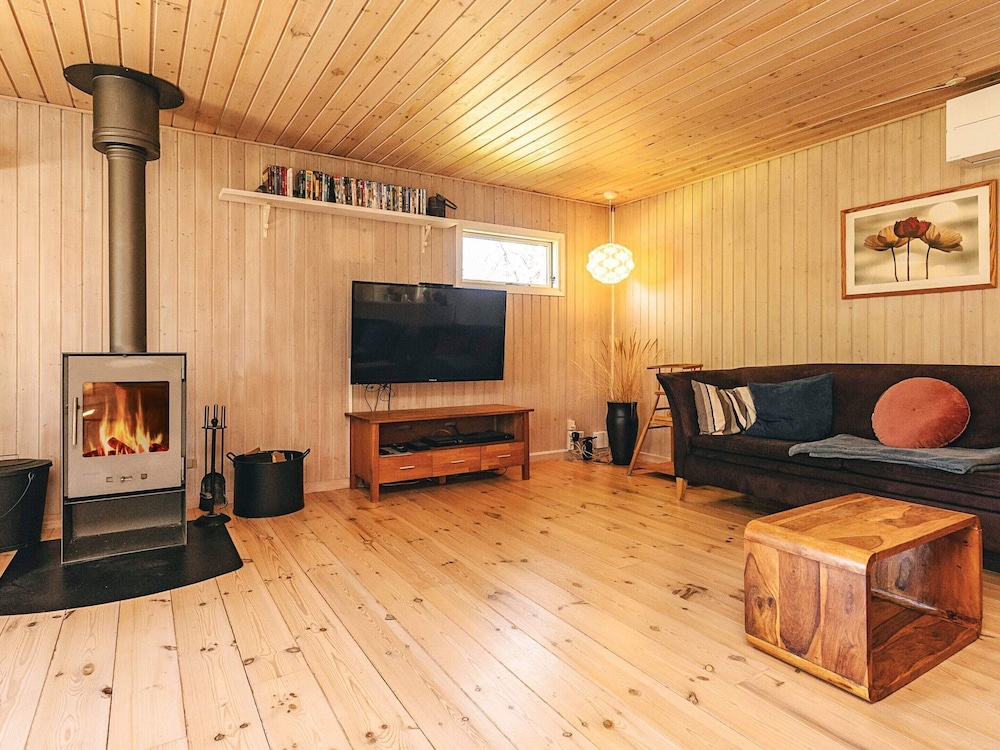 6 Person Holiday Home in Hals