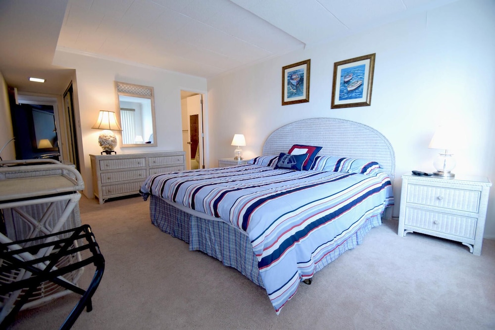 Ocean Hideaway 211