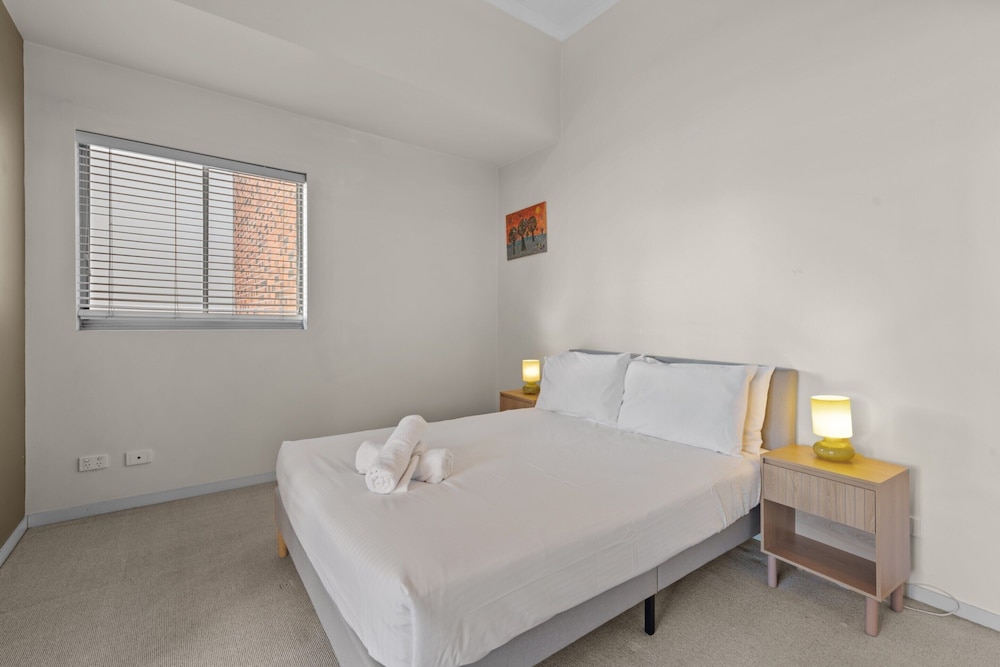 Modern 1-bed Apartment in Spring Hill