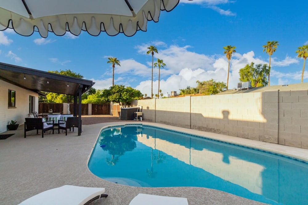 Broadway Palms Private Pool Chef Kitchen Office