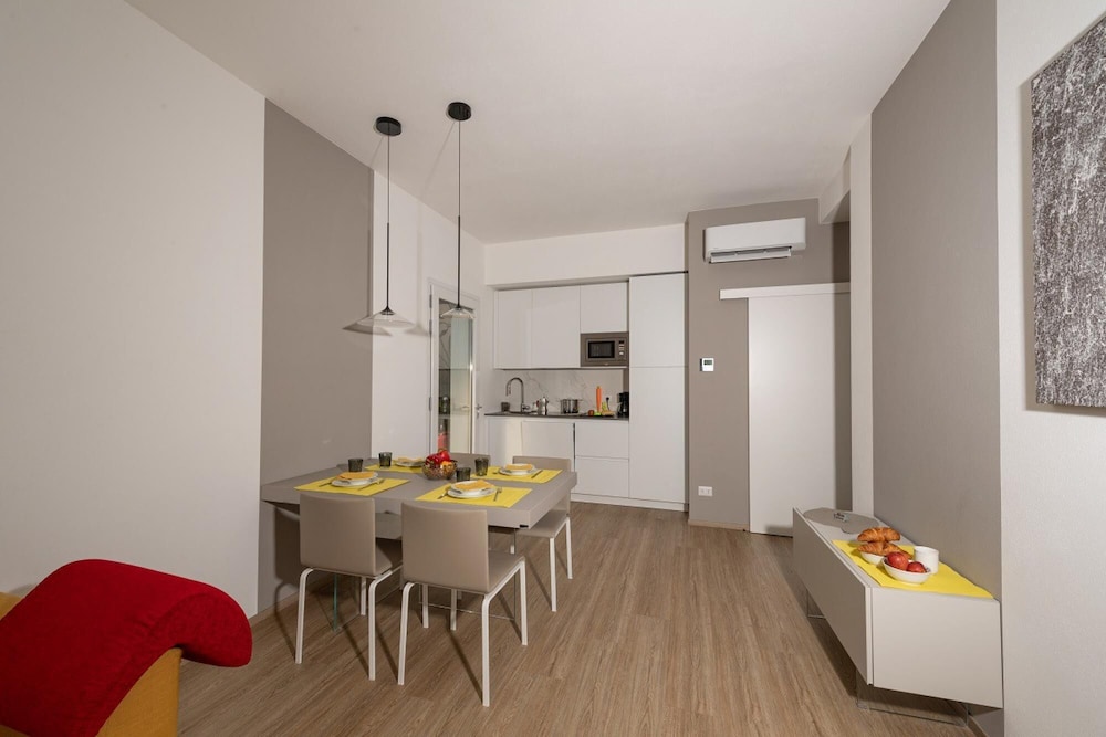The View-wind Design apt With Terrace Lake View view 3