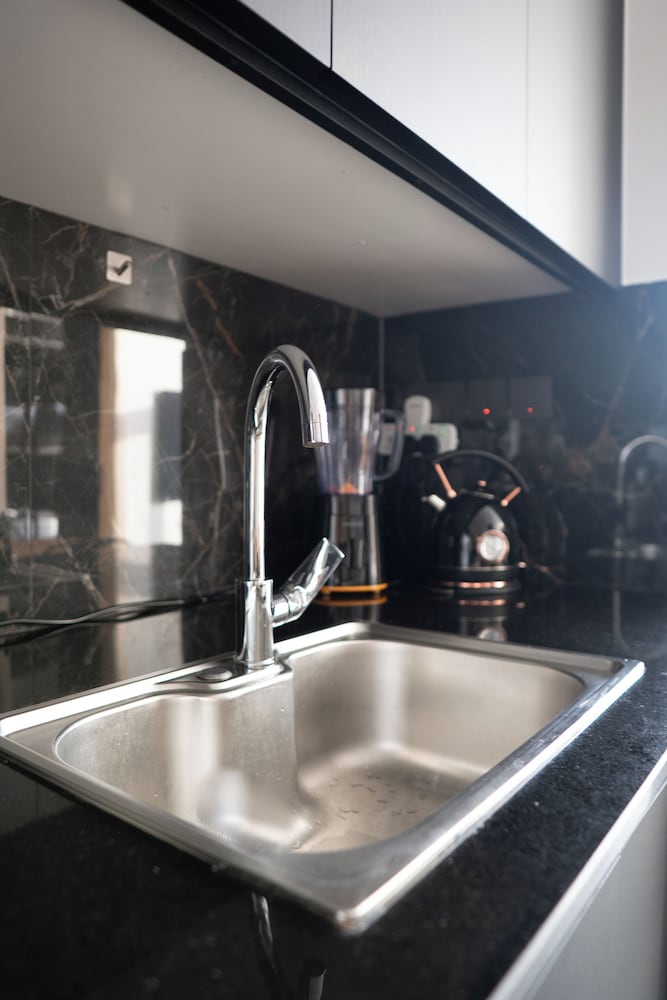 Grapeful Stay – Luxury Hostel Binghatti Avenue Tower Al Jaddaf