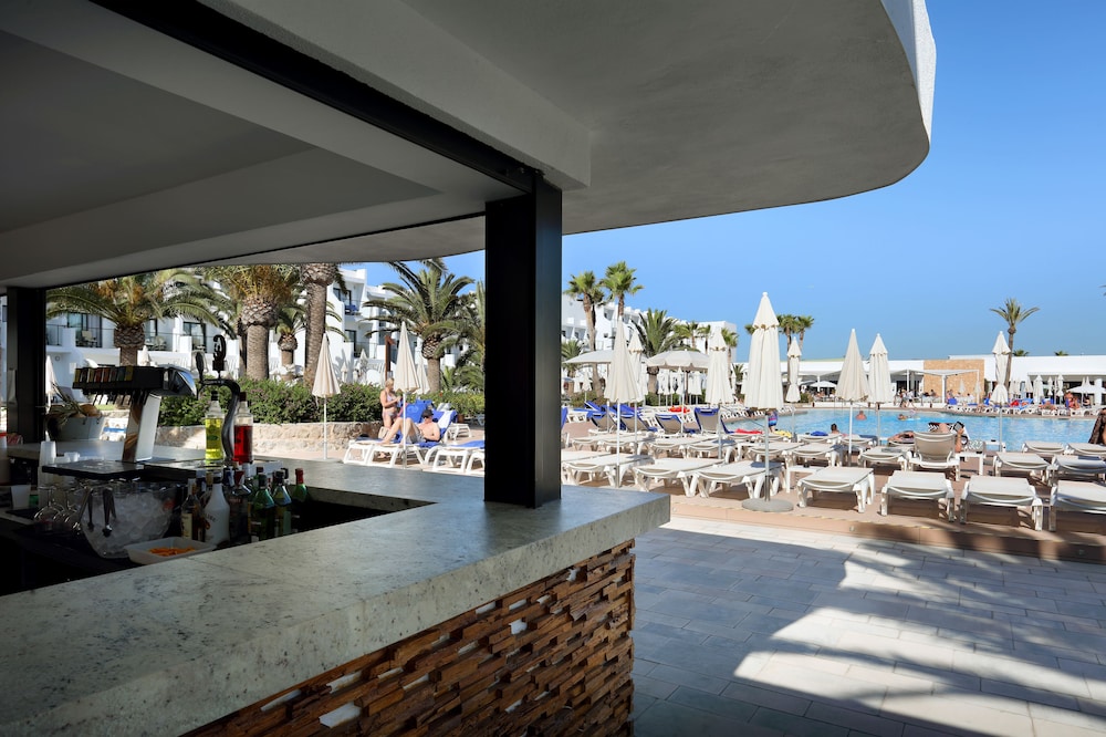 Rixos The Palm Luxury Suite Collection
