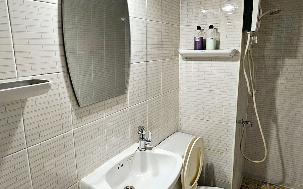 IMPACT Muang Thong Thani,daily rental room, Muang Thong Popular Condo C5
