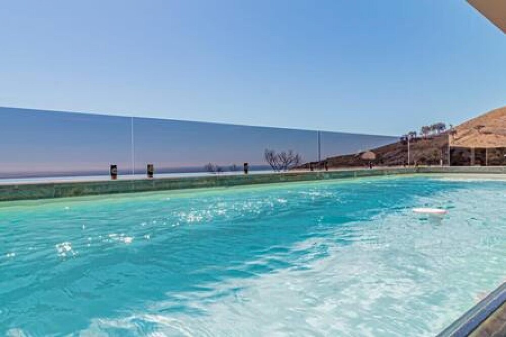 Large 3 Bedroom Apartment w Private Pool Casablanca