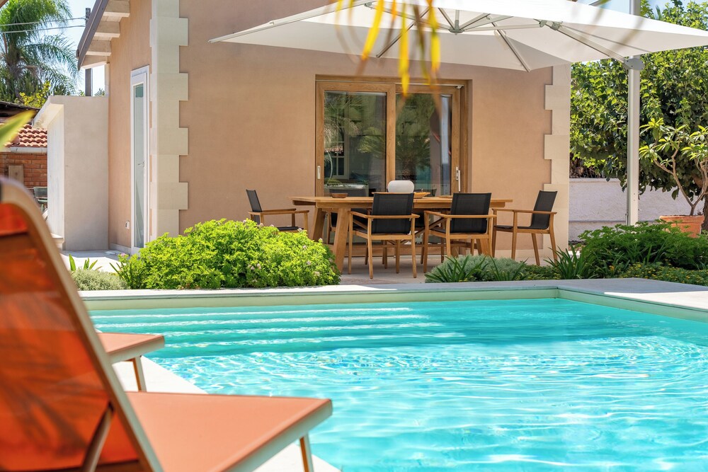 Villa Bali with Pool by Wonderful Italy
